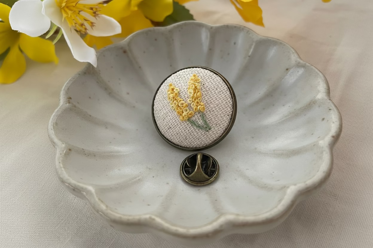 Brooch Pin - Hyacinth flower